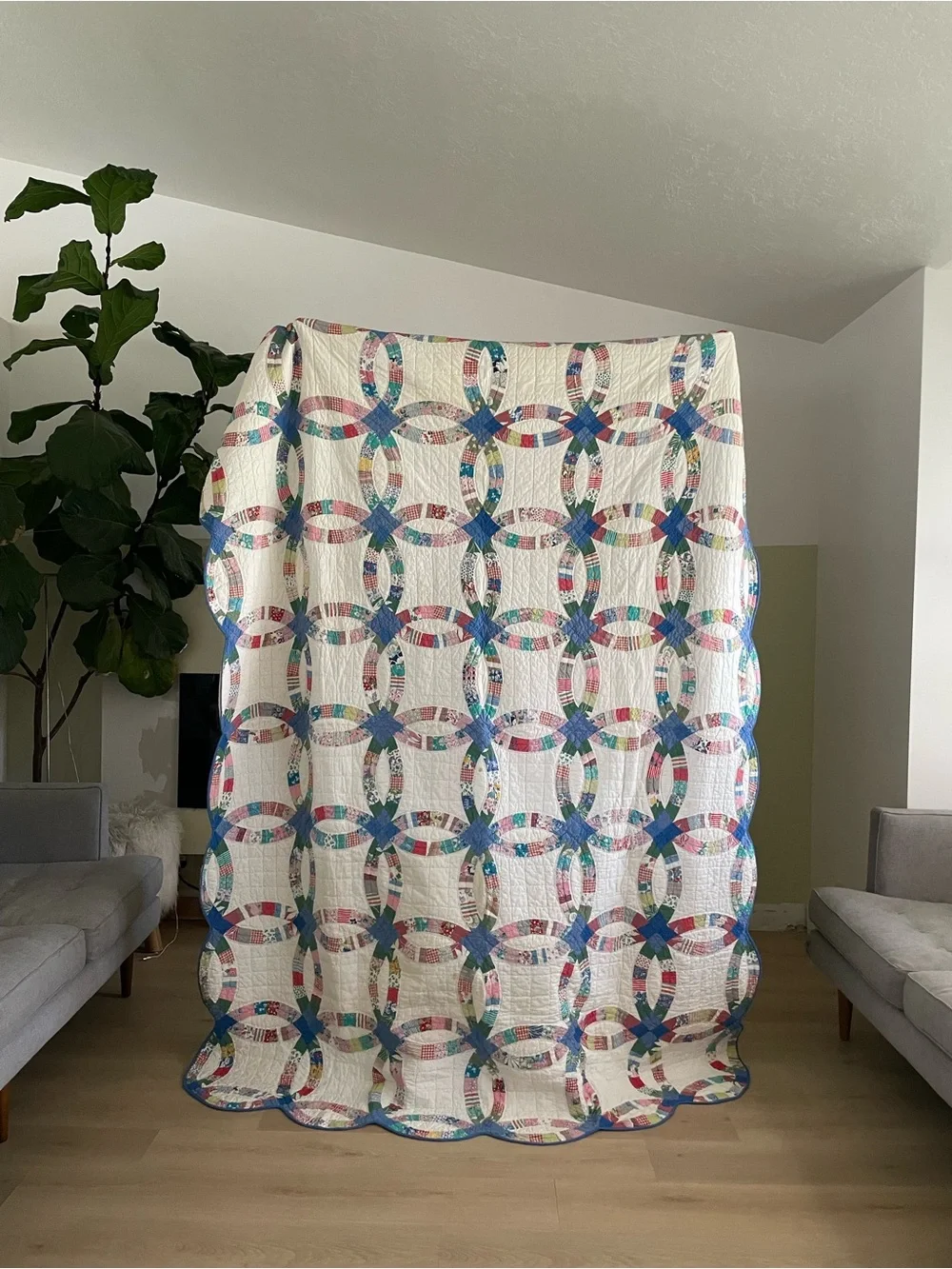Vintage Double Wedding Ring Quilt Feed Sack Scalloped Patchwork 92x74
